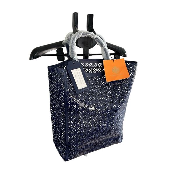 Tory Burch Lattice Perforated Navy Blue Tote Bag NWT beach travel Weekender - Picture 2 of 10